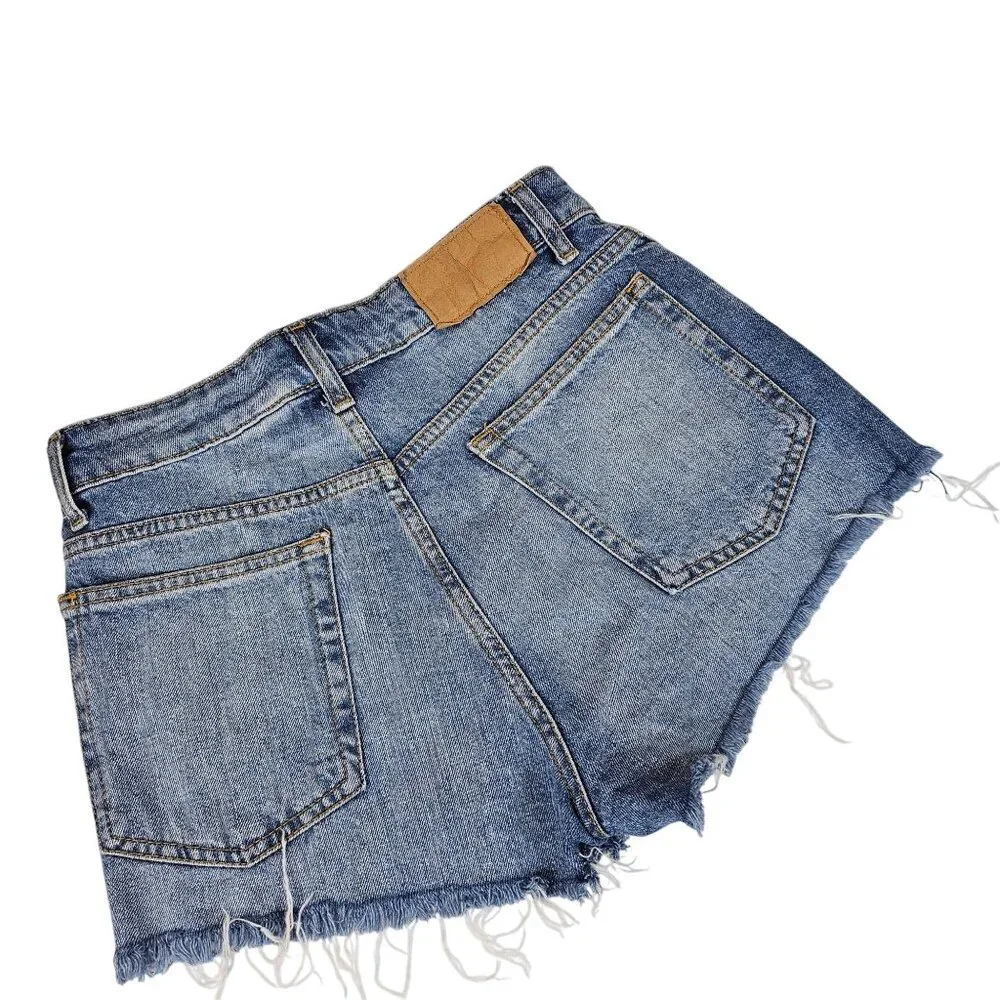 Womens 6 Light Blue‎ Wash Distressed Festival Summer Raw Hem Jean Denim Shorts